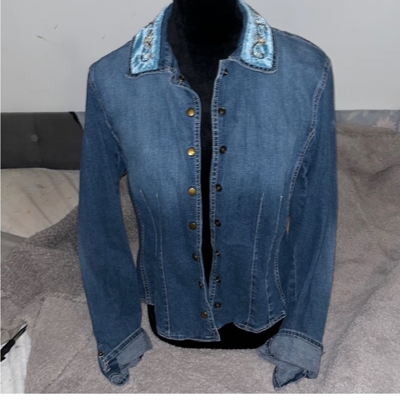 Two Jean jackets - Picture 3 of 4